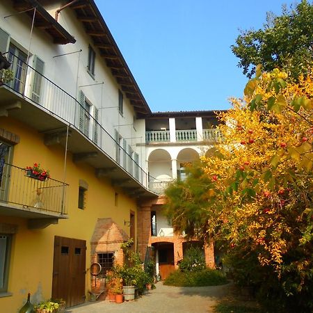 Vila Agriturismo La Terrazza Sul Bosco Barolo Exteriér fotografie