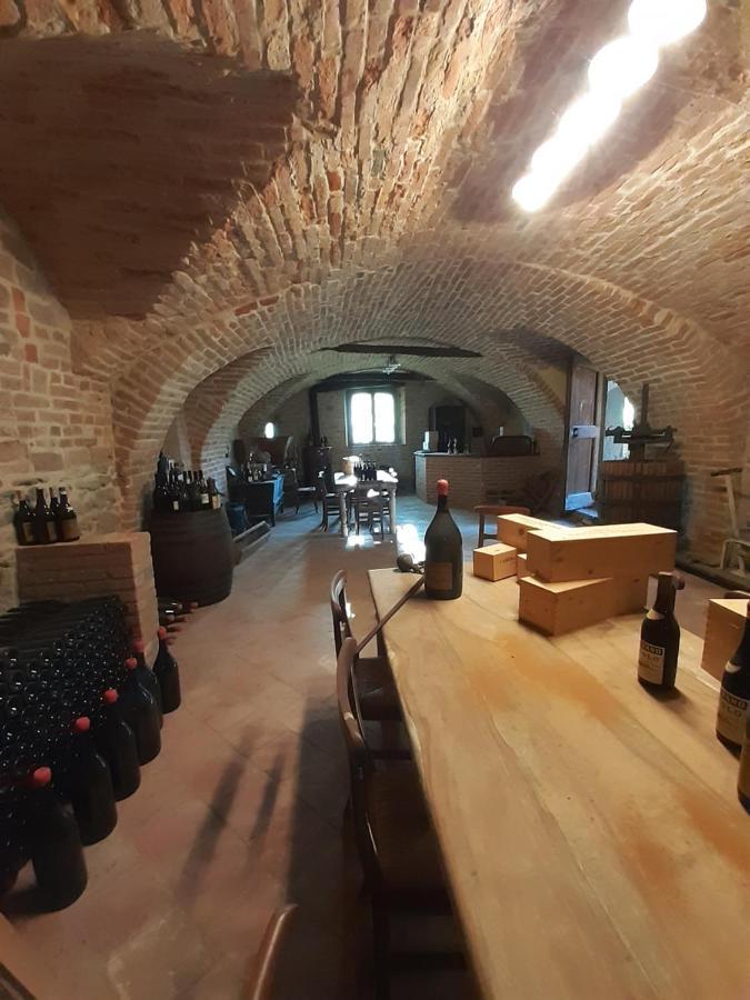 Vila Agriturismo La Terrazza Sul Bosco Barolo Exteriér fotografie