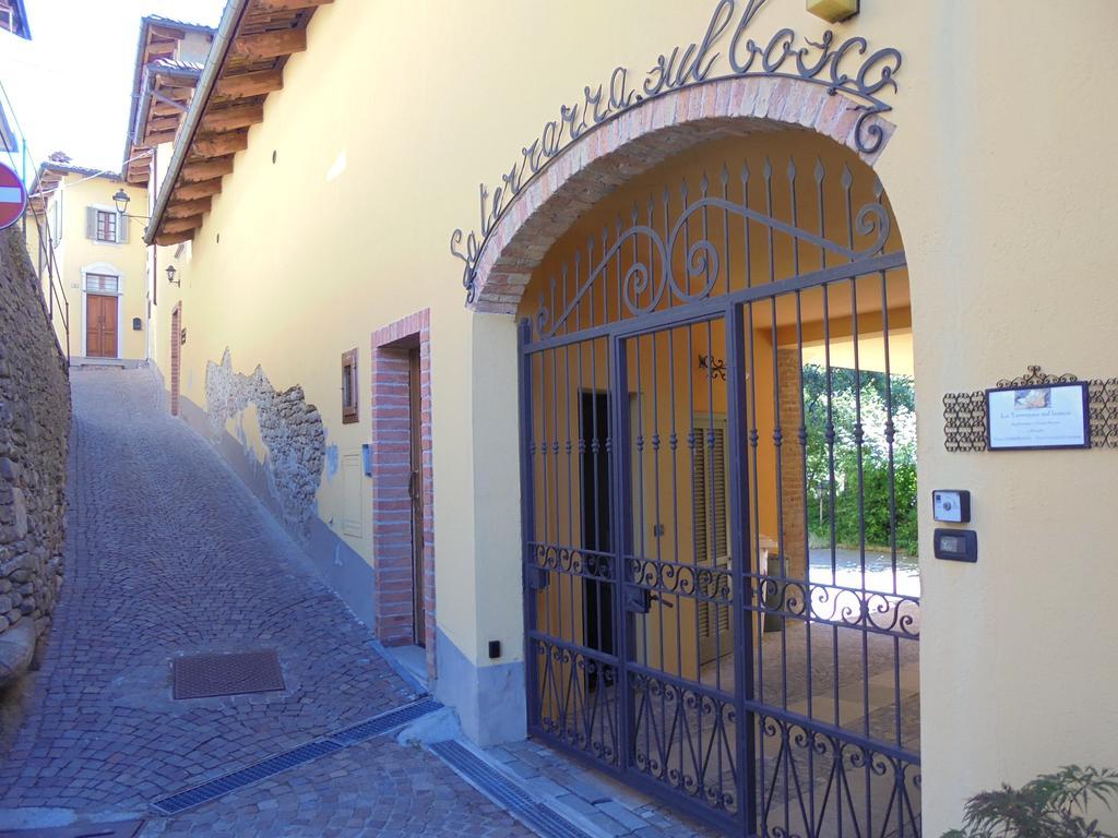 Vila Agriturismo La Terrazza Sul Bosco Barolo Exteriér fotografie
