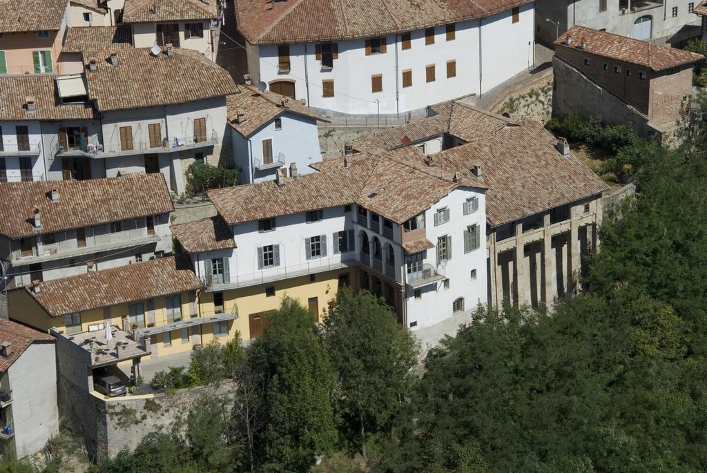 Vila Agriturismo La Terrazza Sul Bosco Barolo Exteriér fotografie