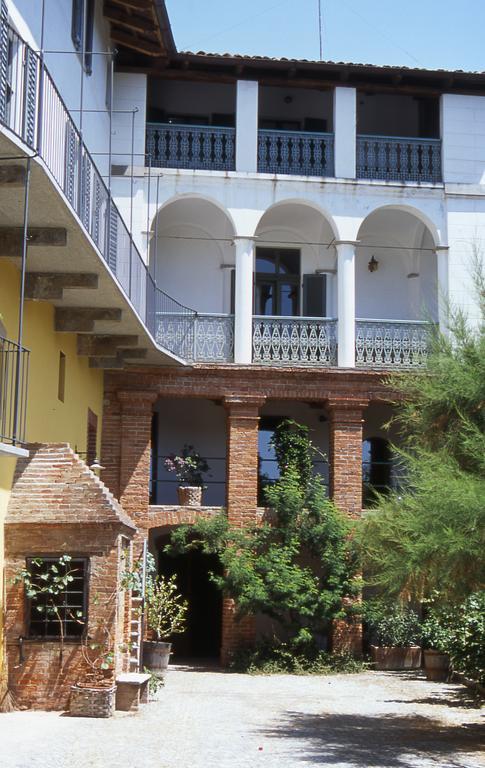 Vila Agriturismo La Terrazza Sul Bosco Barolo Exteriér fotografie