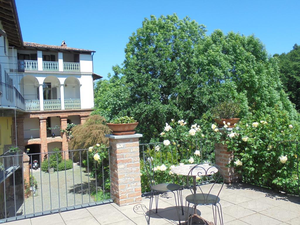 Vila Agriturismo La Terrazza Sul Bosco Barolo Exteriér fotografie