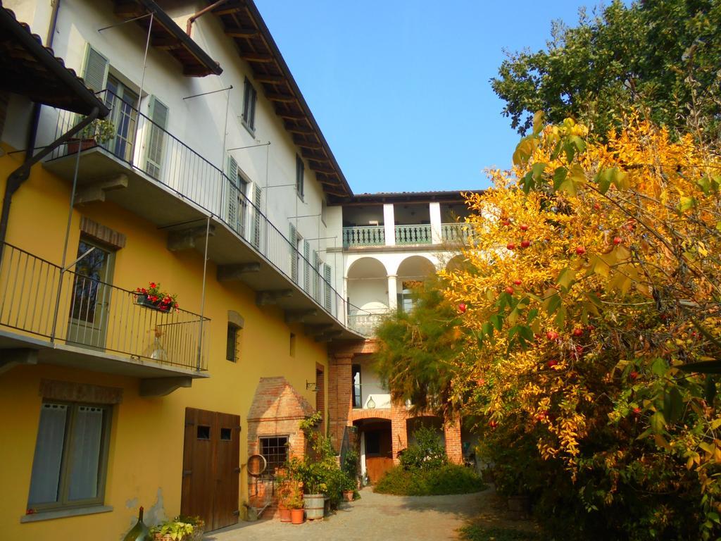Vila Agriturismo La Terrazza Sul Bosco Barolo Exteriér fotografie